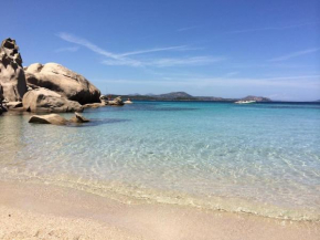 Splendida spiaggia di Porto Istana Porto Istana